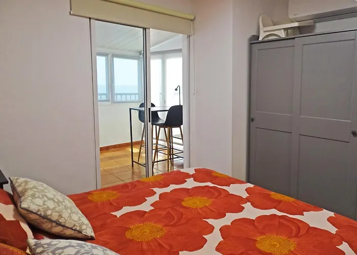 Piso En Con Terraza, Vistas Al Mar, Aire Acondicionado Y Garaje Apartment