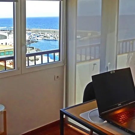 Piso En Con Terraza, Vistas Al Mar, Aire Acondicionado Y Garaje * كانديلاريا