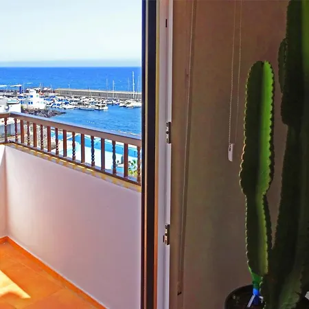 Piso En Con Terraza, Vistas Al Mar, Aire Acondicionado Y Garaje * كانديلاريا