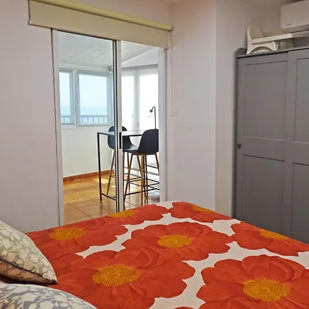 Piso En Con Terraza, Vistas Al Mar, Aire Acondicionado Y Garaje شقة
