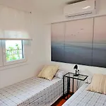 Piso En Con Terraza, Vistas Al Mar, Aire Acondicionado Y Garaje Apartment *
